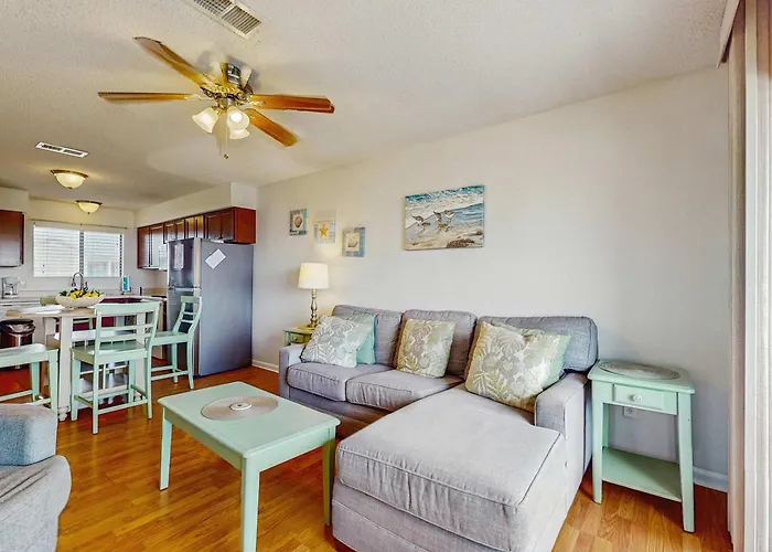 Holiday home Lakeview With Shared Pool - Just Steps From The