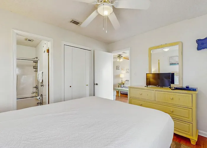 Lakeview With Shared Pool - Just Steps From The Holiday home Gulf Shores