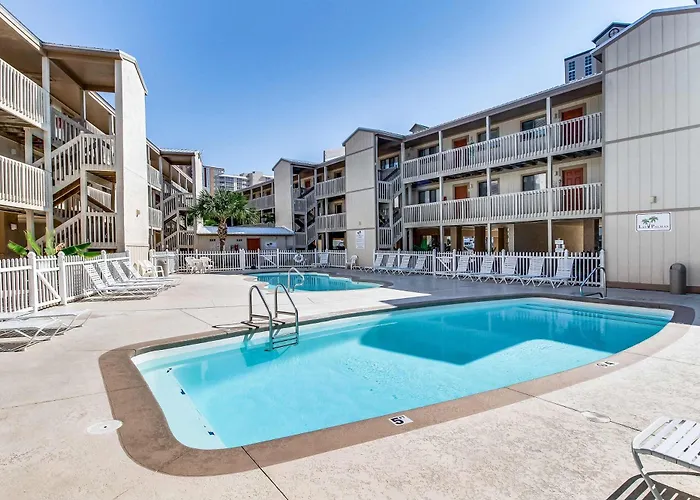 Lakeview With Shared Pool - Just Steps From The Gulf Shores